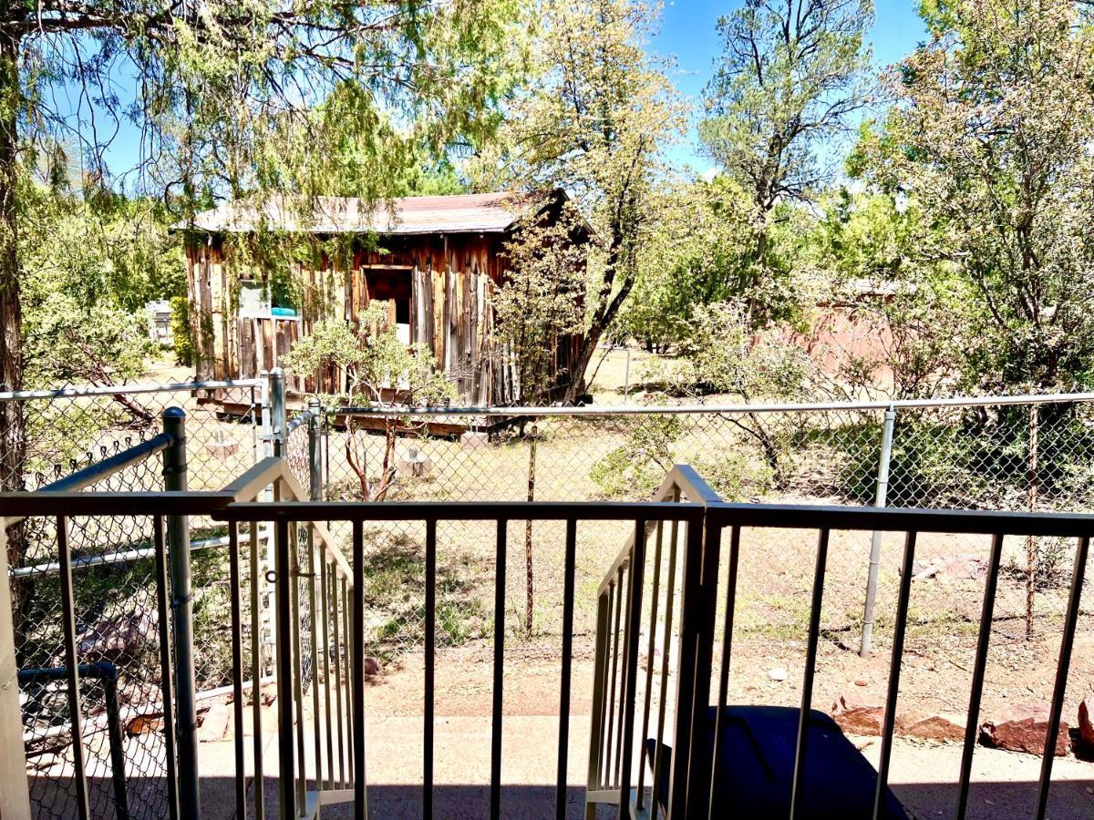 Upgraded, Stylish & Comfy 1 Bedroom/1 Bath Holiday home *
