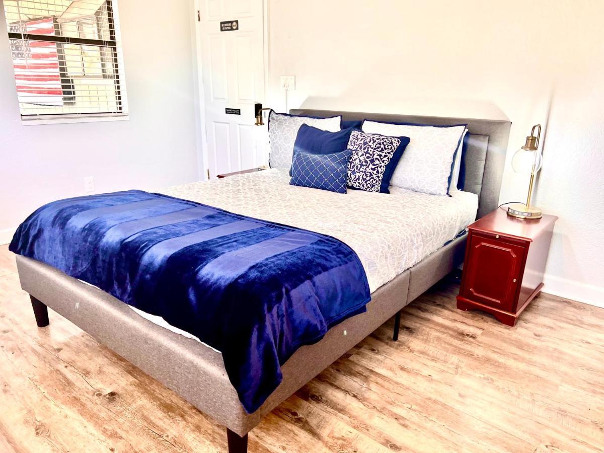 Holiday home Upgraded, Stylish & Comfy 1 Bedroom/1 Bath