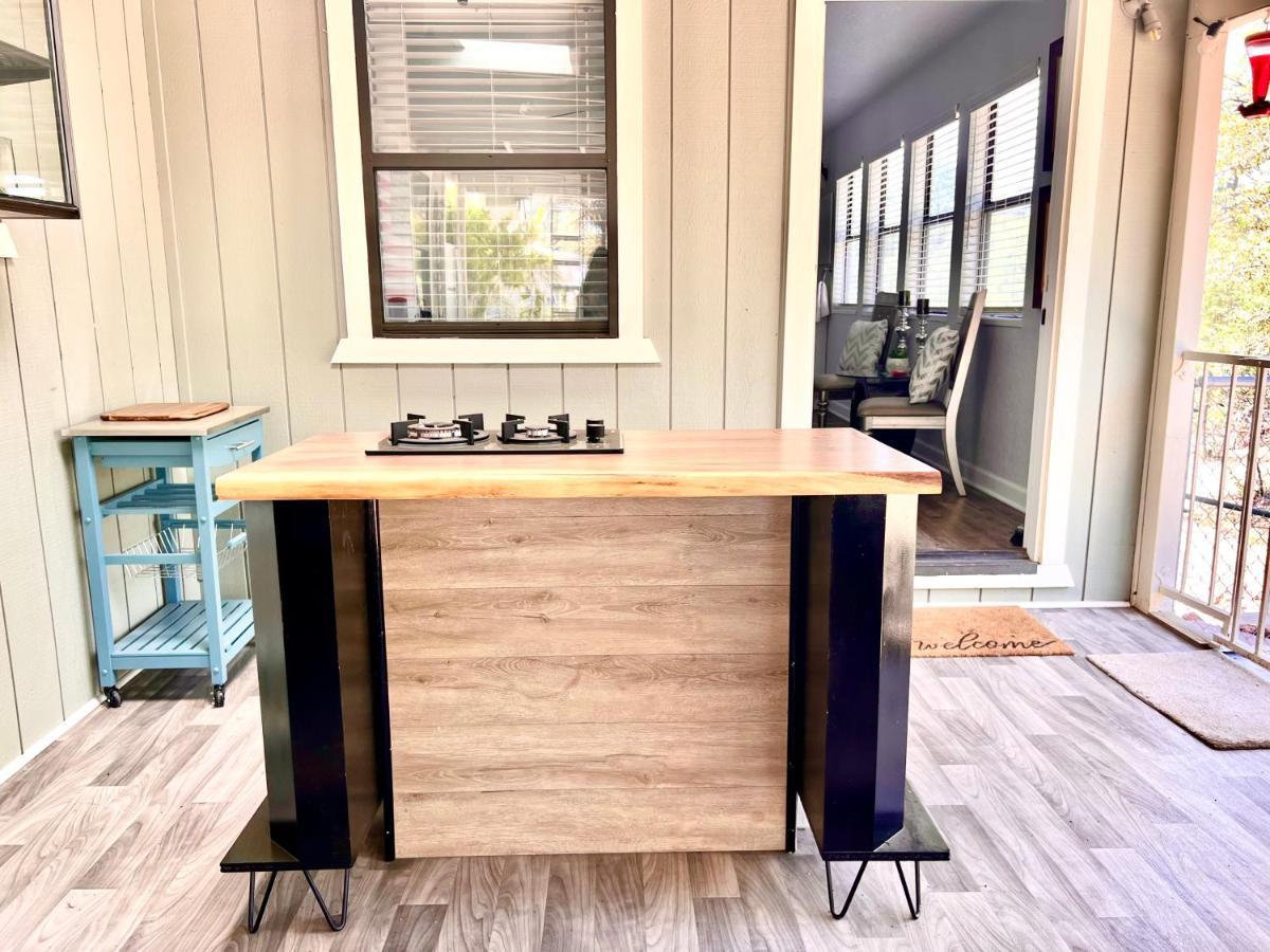 Holiday home Upgraded, Stylish & Comfy 1 Bedroom/1 Bath